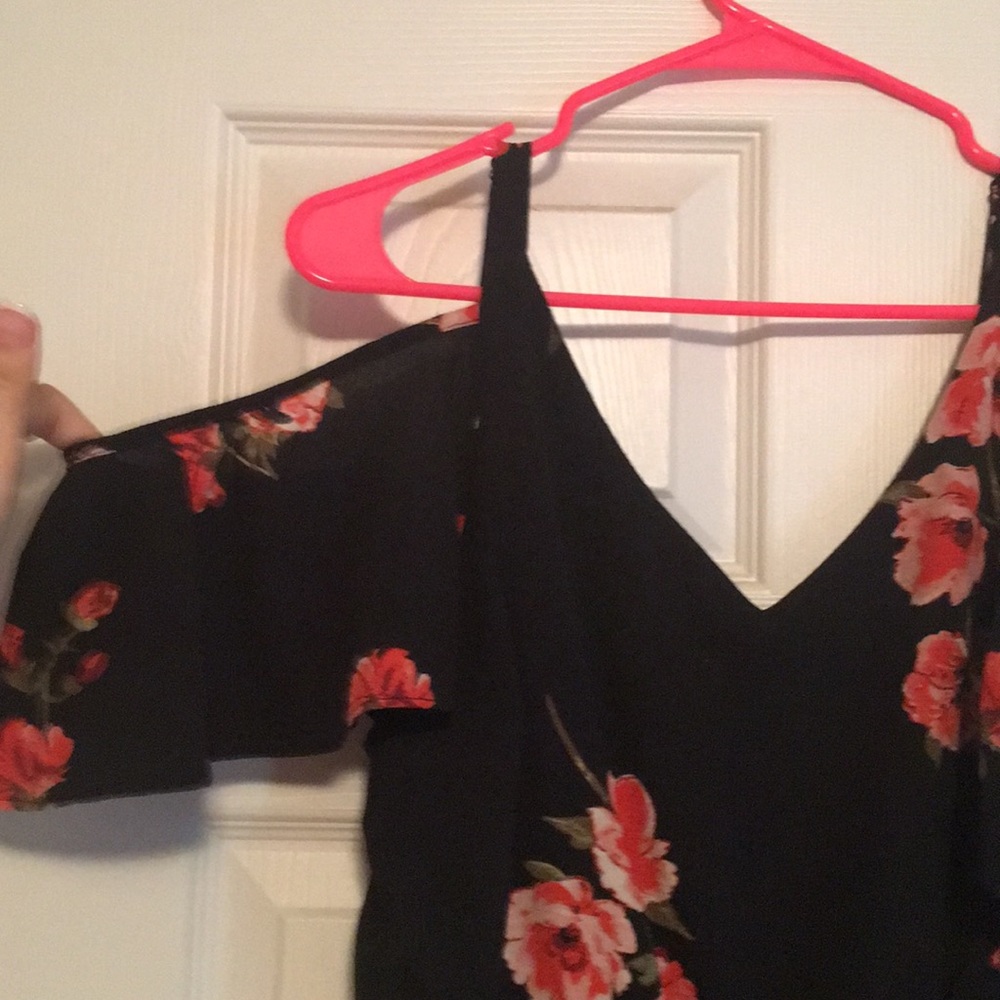 Floral Romper - Picture 2 of 4